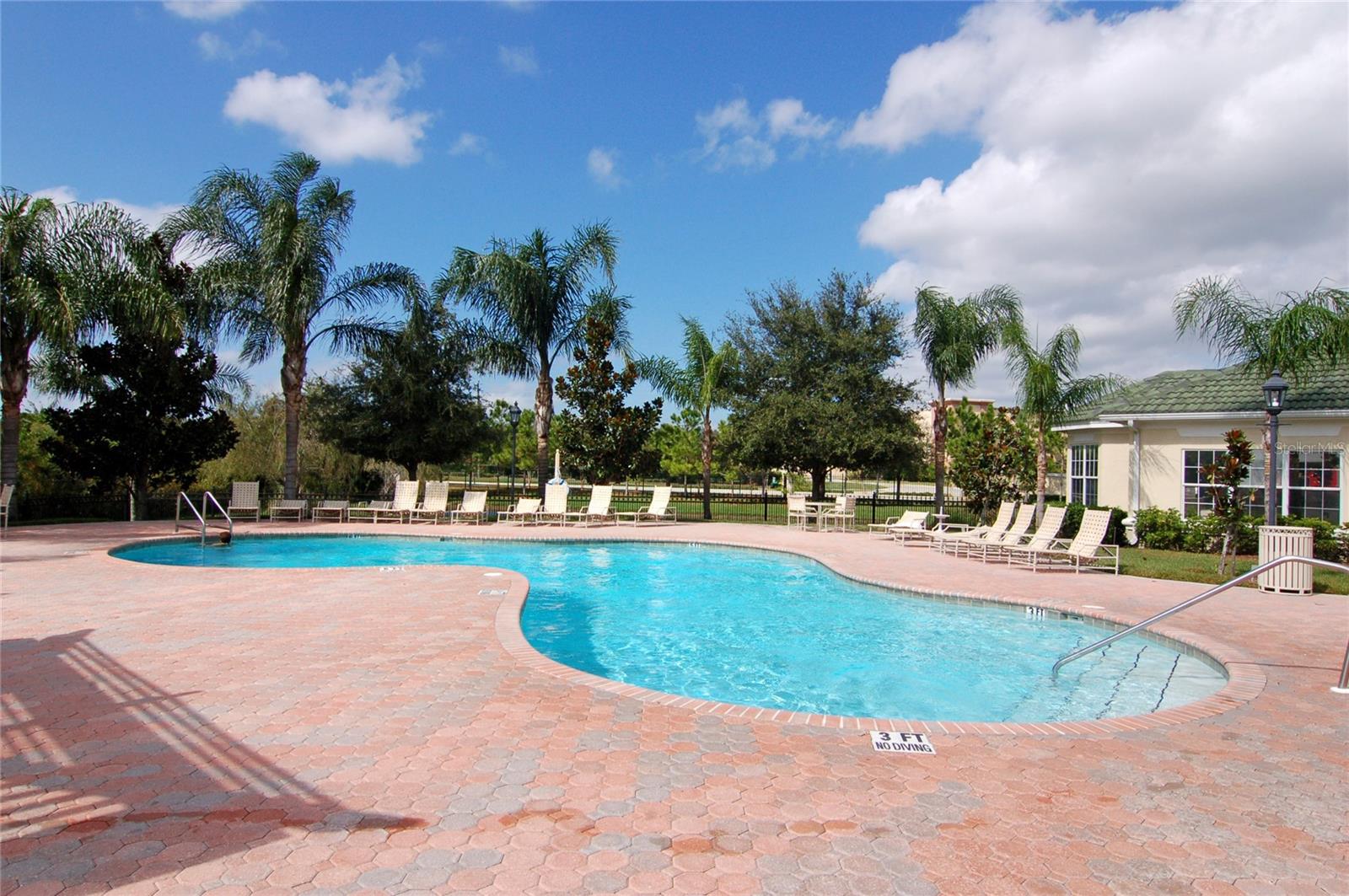 5122 NORTHRIDGE RD #207, SARASOTA, FL, 34238