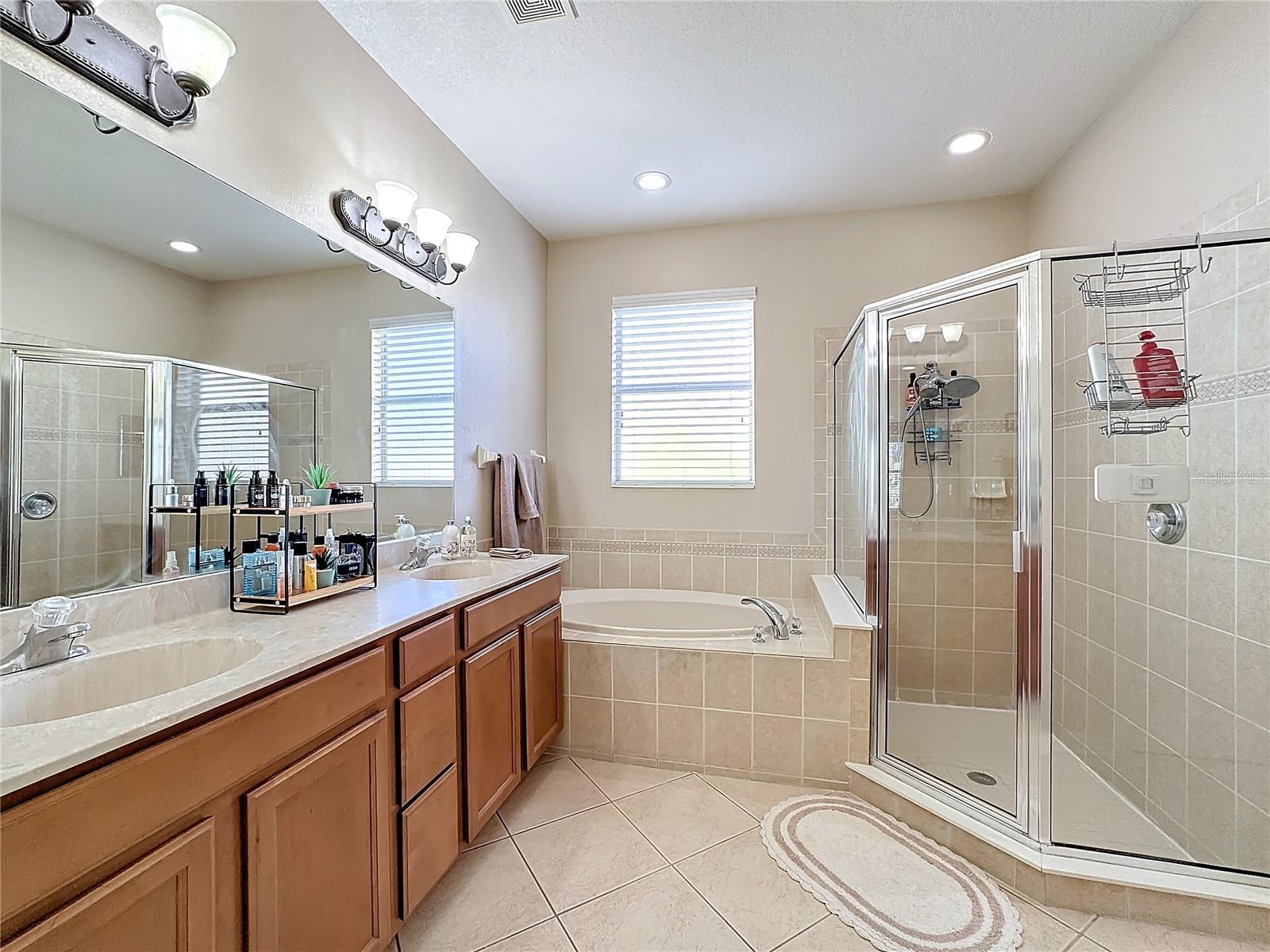 5009 CLOVER MIST DR, APOLLO BEACH, FL, 33572