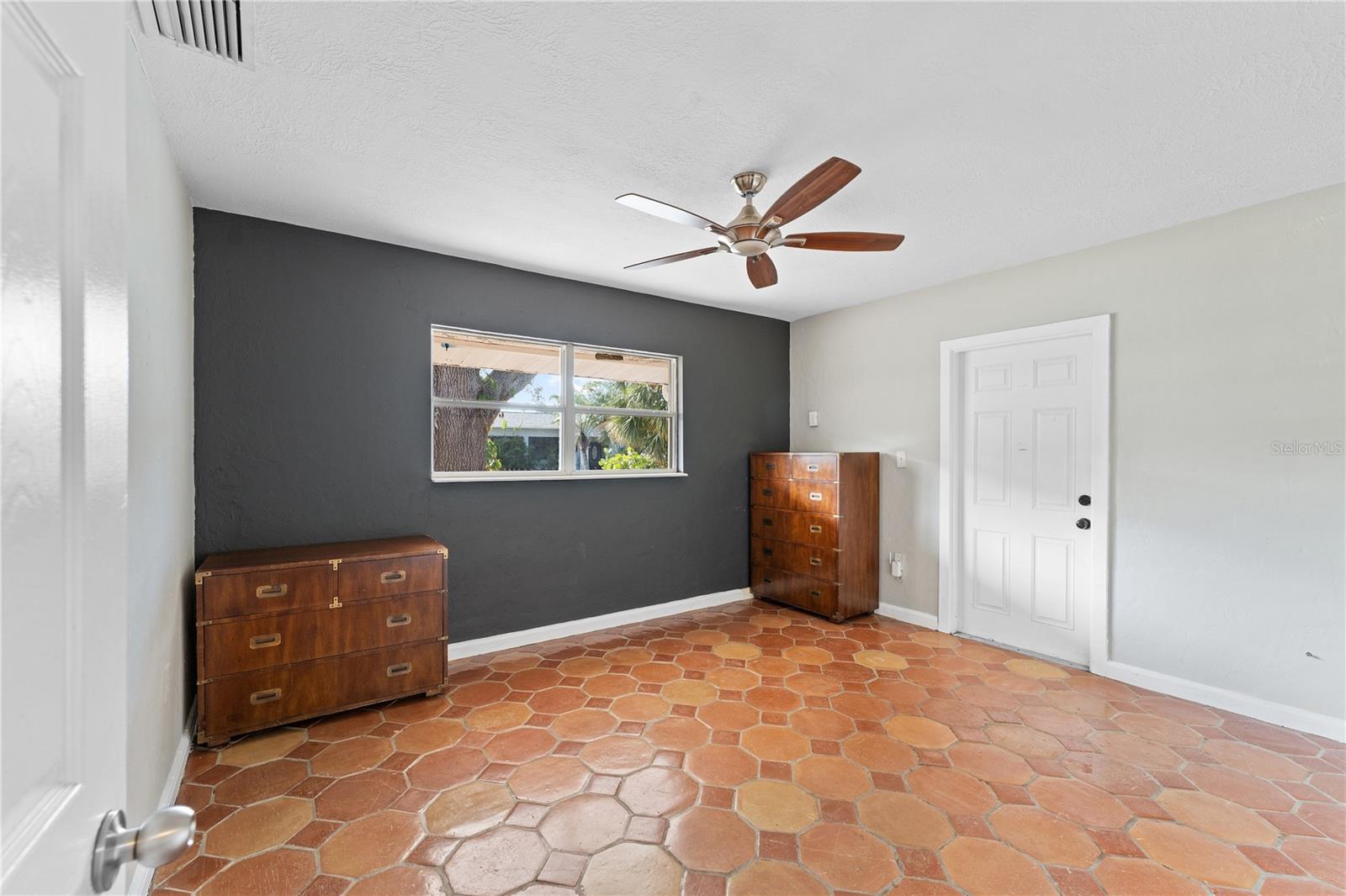 1841 BUCCANEER DR, SARASOTA, FL, 34231
