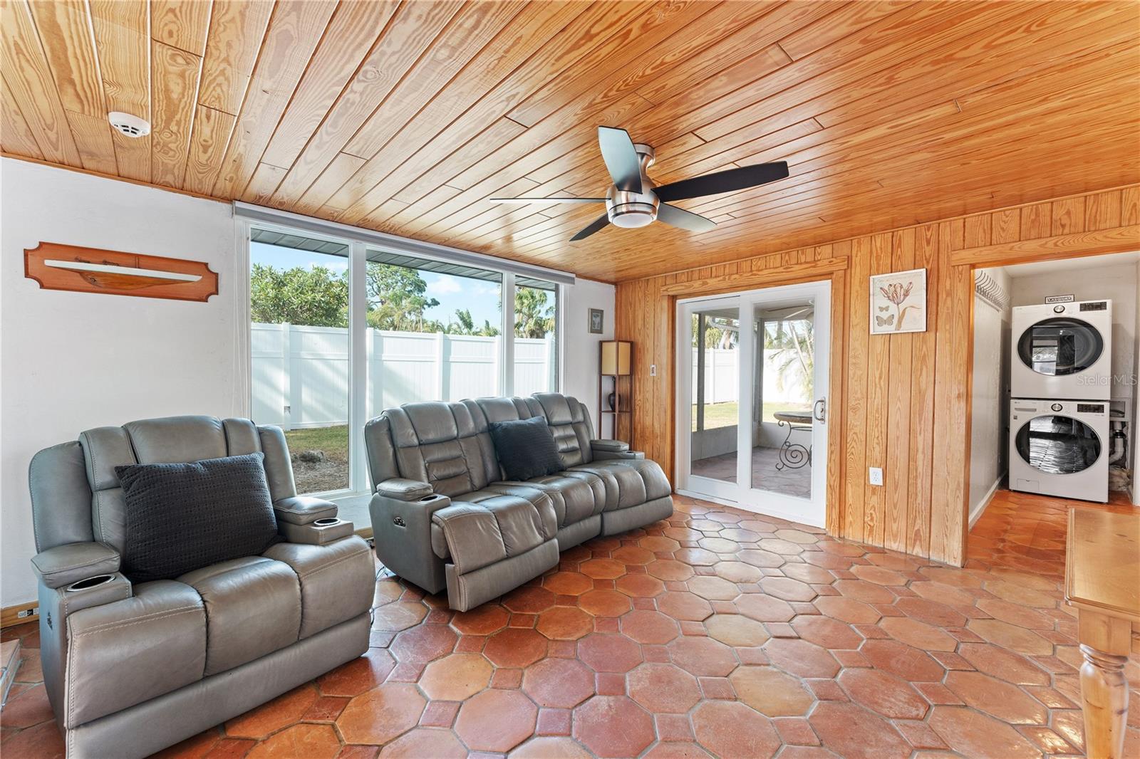 1841 BUCCANEER DR, SARASOTA, FL, 34231