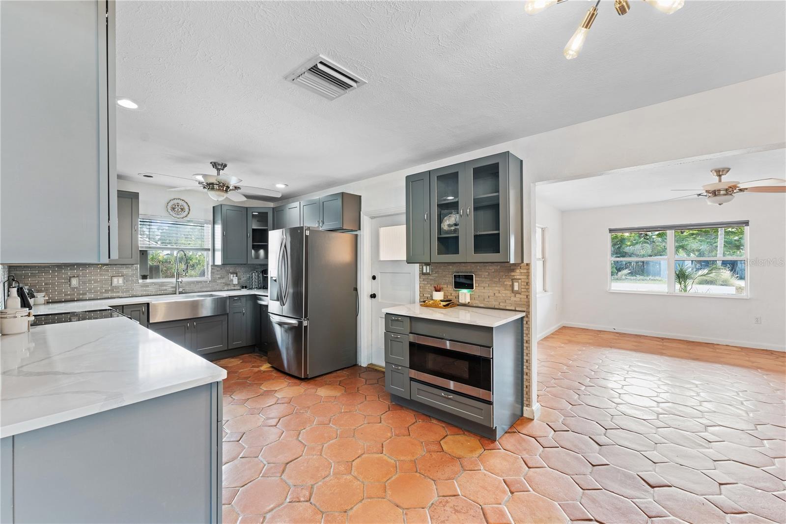 1841 BUCCANEER DR, SARASOTA, FL, 34231