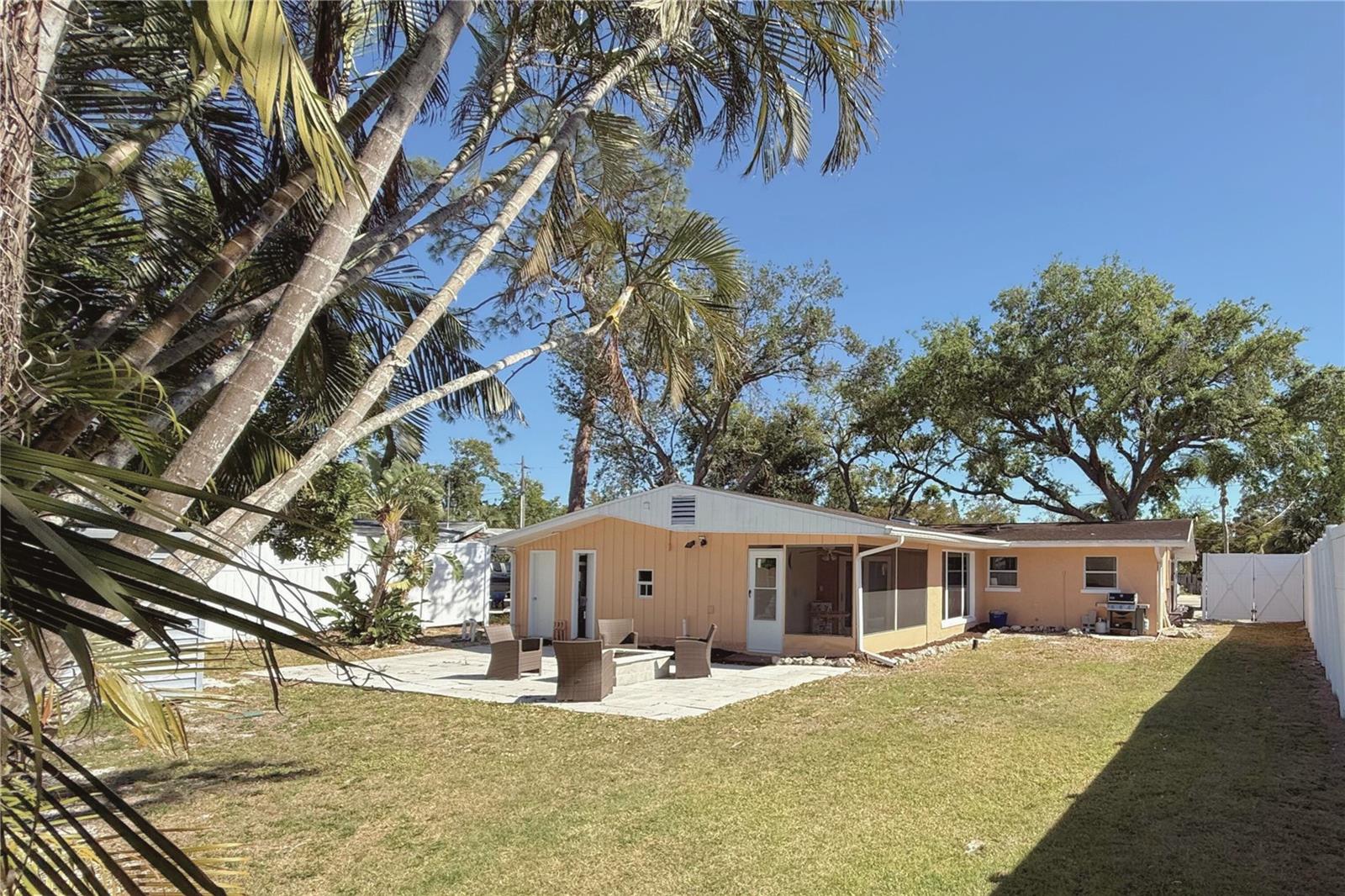 1841 BUCCANEER DR, SARASOTA, FL, 34231