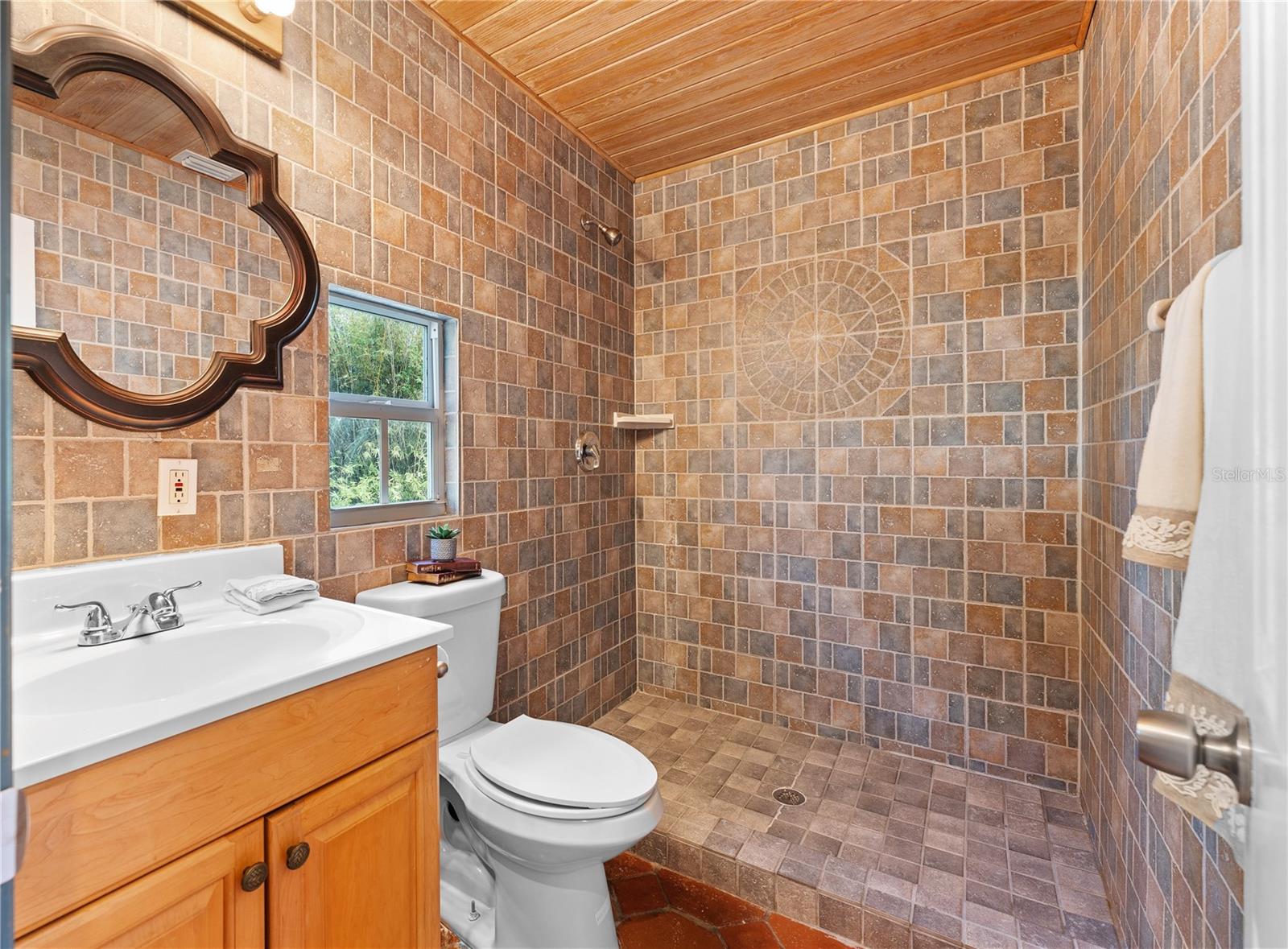 1841 BUCCANEER DR, SARASOTA, FL, 34231