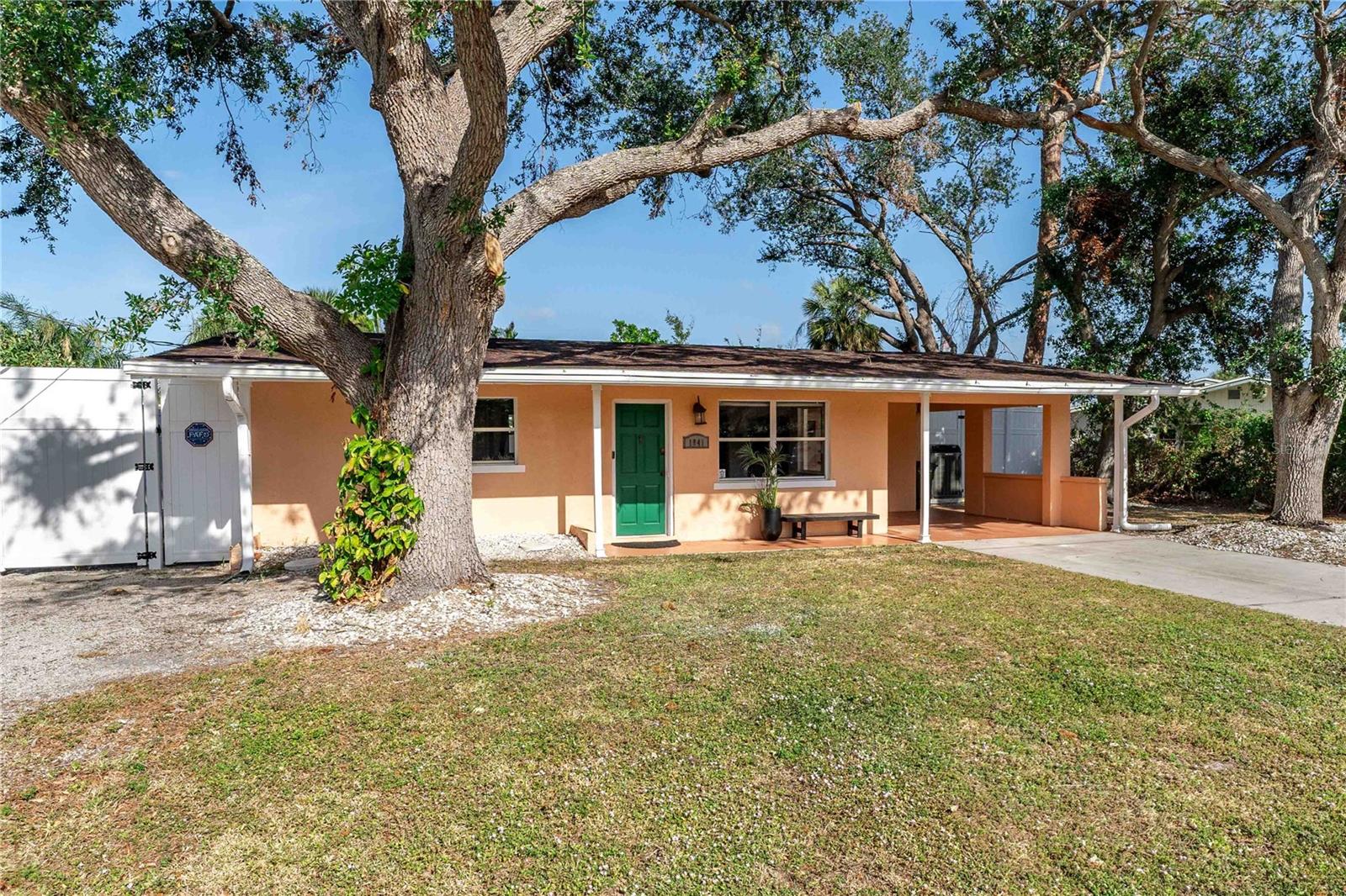 1841 BUCCANEER DR, SARASOTA, FL, 34231