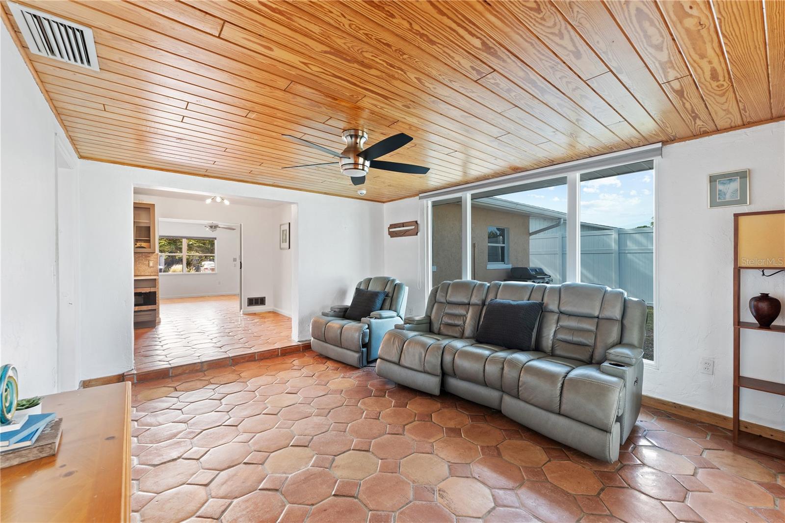 1841 BUCCANEER DR, SARASOTA, FL, 34231