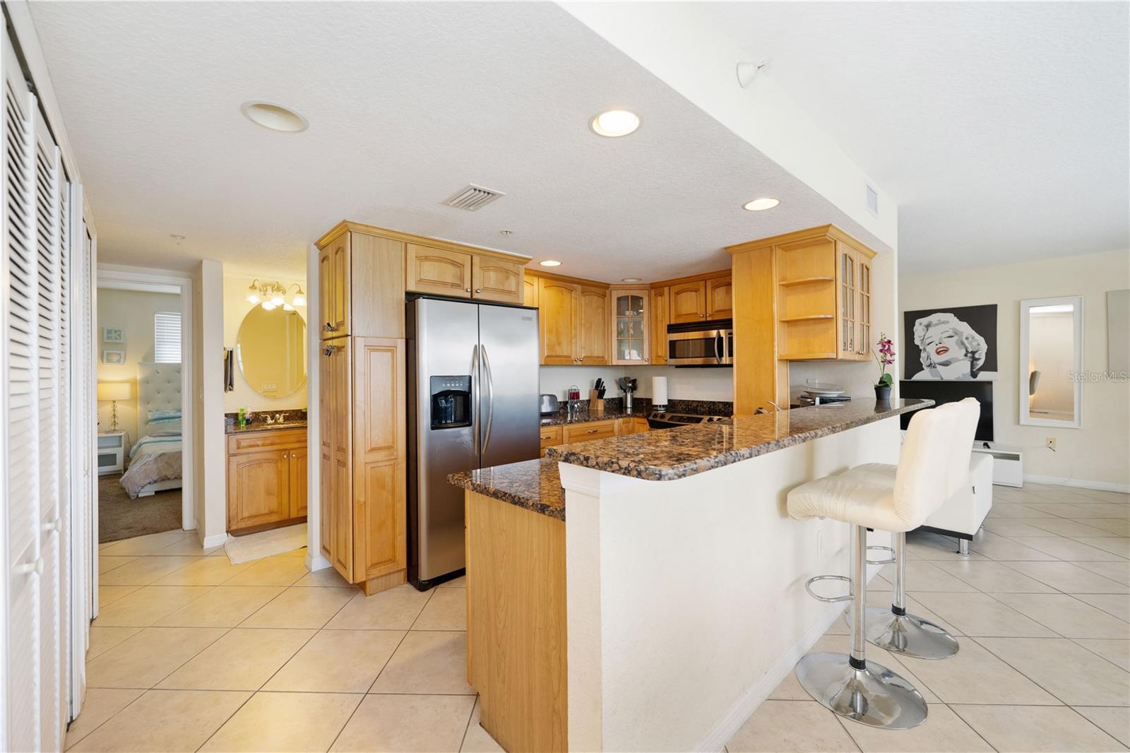 445 HAMDEN DR #302, CLEARWATER BEACH, FL, 33767