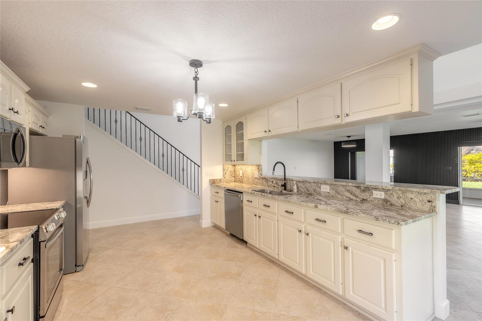2266 HAWKS COVE CIR, NEW SMYRNA BEACH, FL, 32168