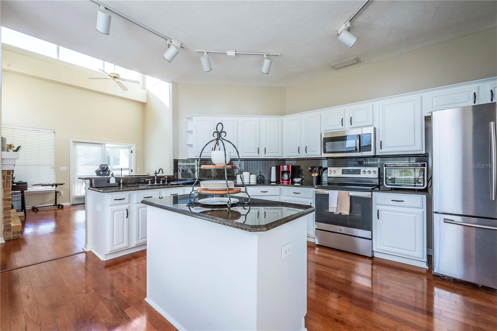 496 MILE POST CT, LAKE MARY, FL, 32746