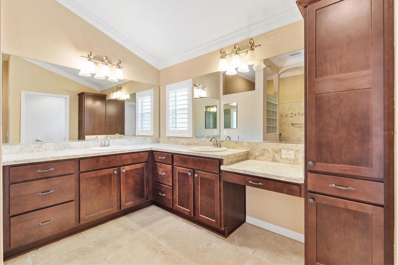 585 YARBOROUGH WAY, THE VILLAGES, FL, 32163