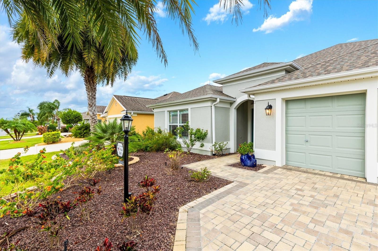 585 YARBOROUGH WAY, THE VILLAGES, FL, 32163