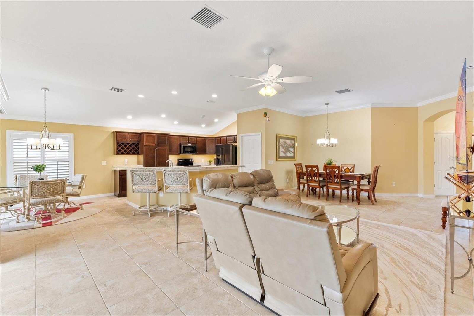 585 YARBOROUGH WAY, THE VILLAGES, FL, 32163