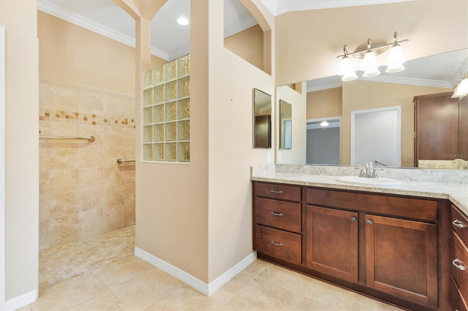 585 YARBOROUGH WAY, THE VILLAGES, FL, 32163