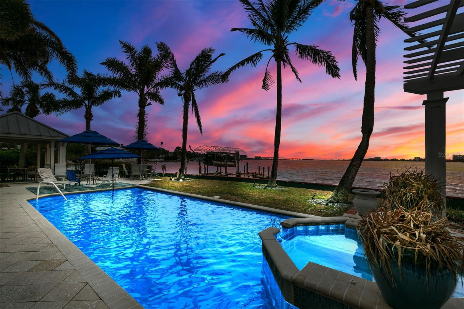 1828 VENETIAN POINT DR, CLEARWATER, FL, 33755