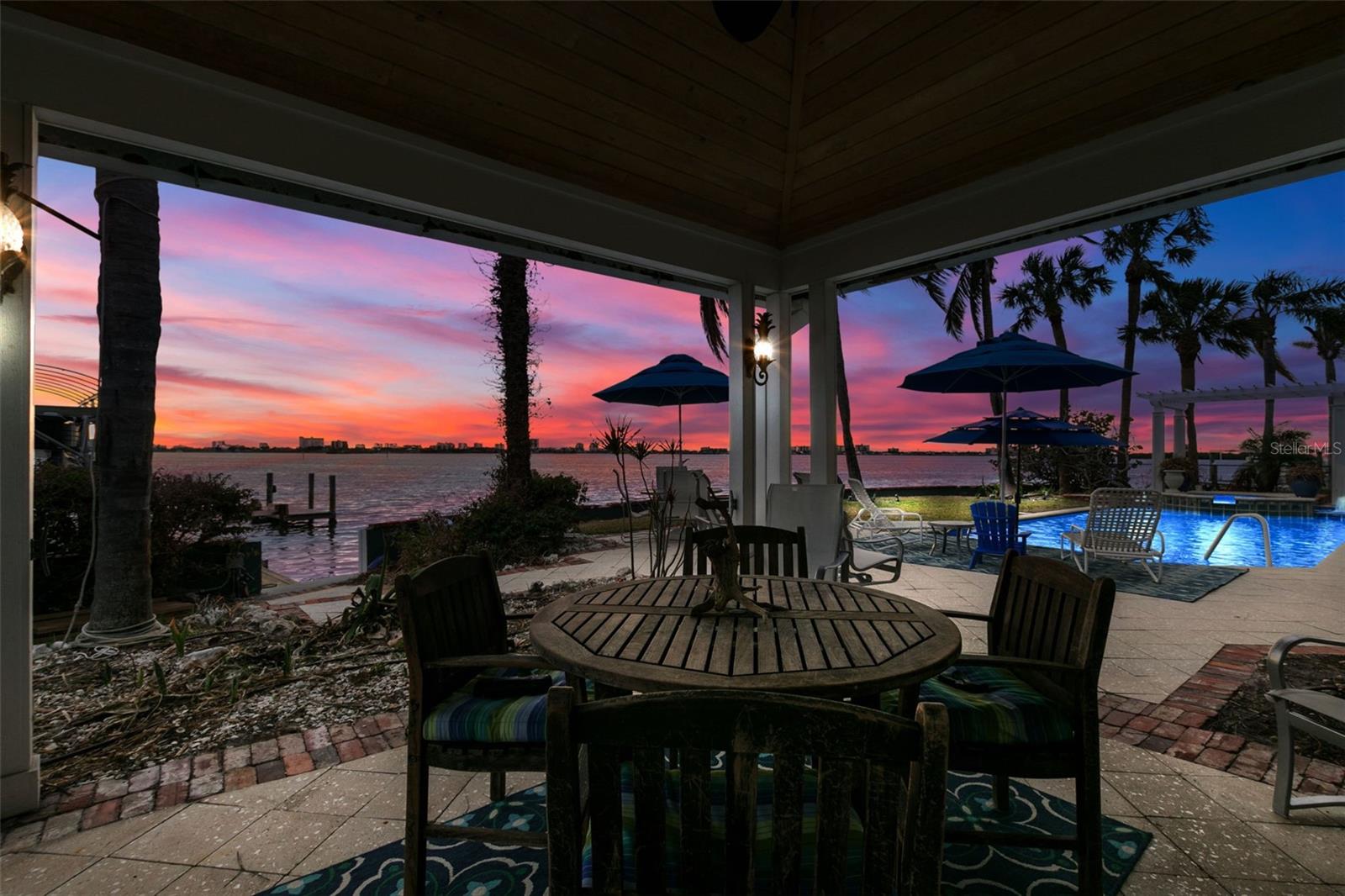1828 VENETIAN POINT DR, CLEARWATER, FL, 33755