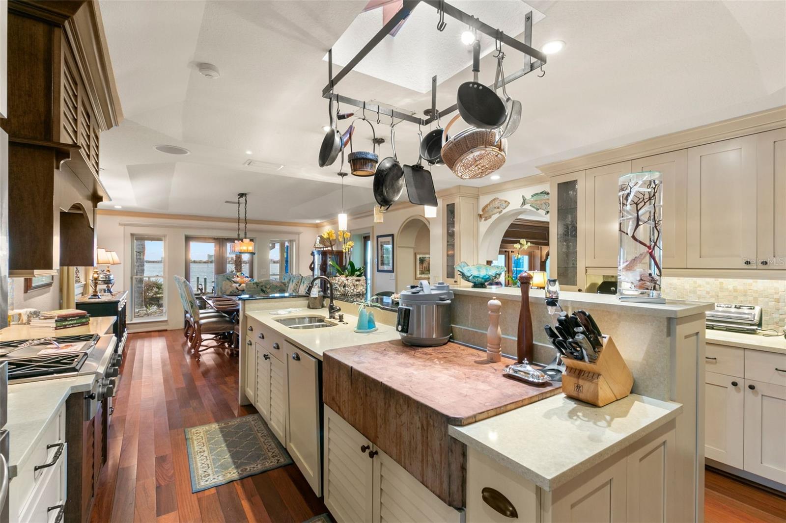 1828 VENETIAN POINT DR, CLEARWATER, FL, 33755
