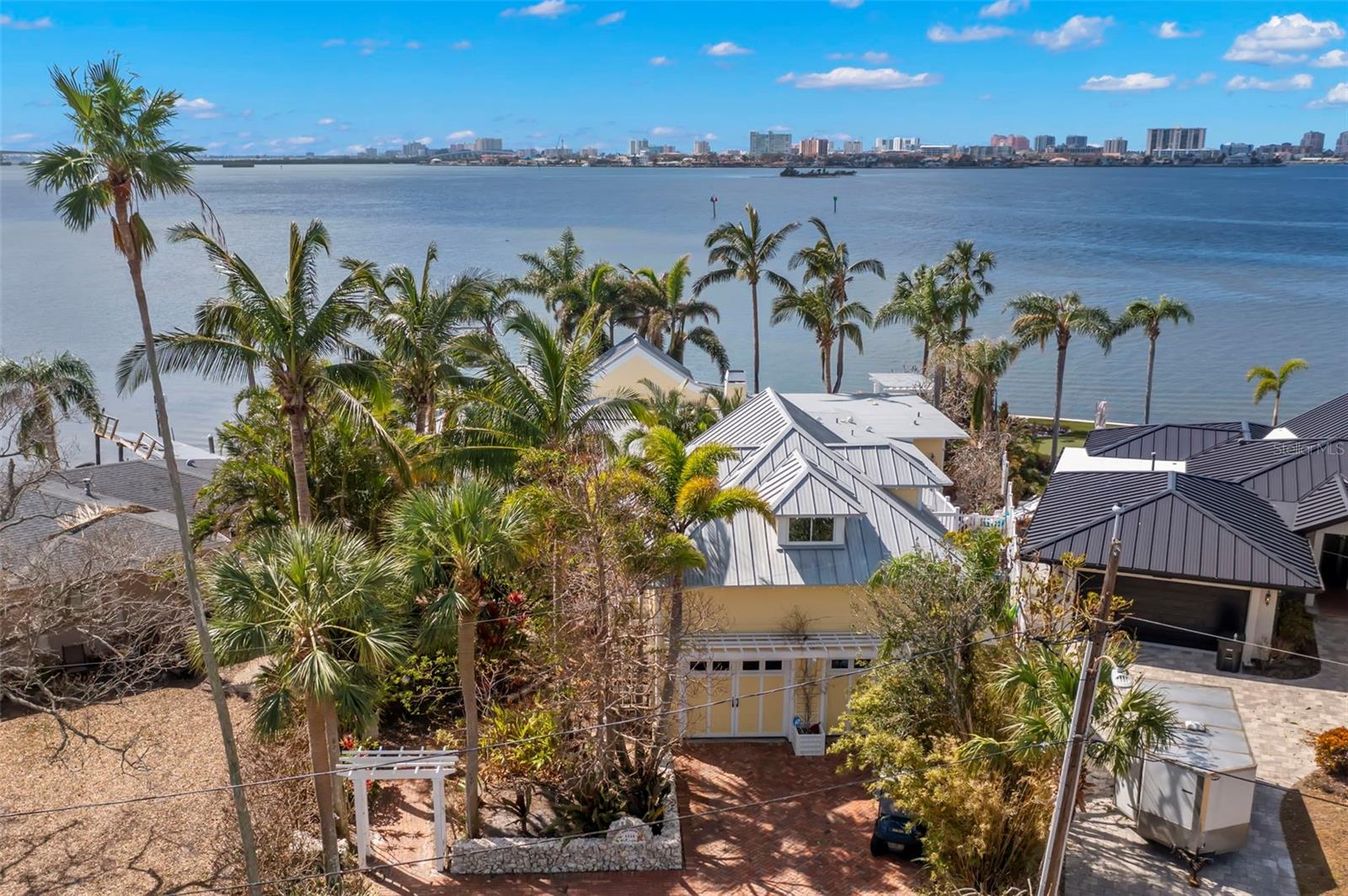 1828 VENETIAN POINT DR, CLEARWATER, FL, 33755