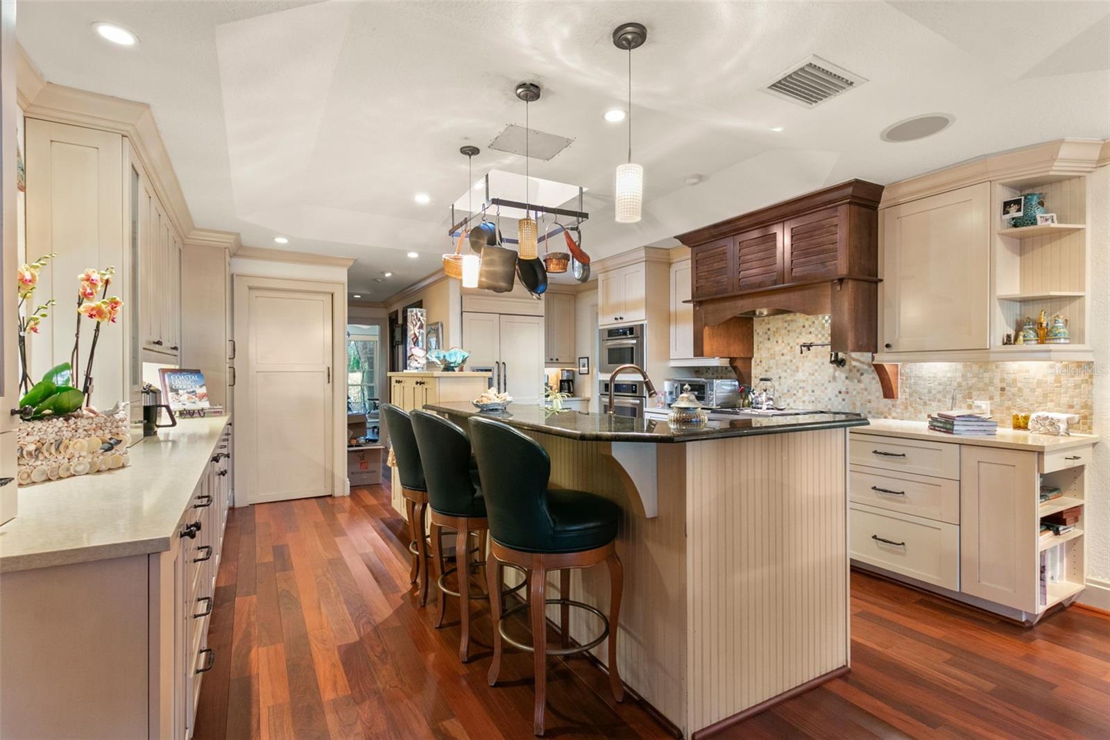 1828 VENETIAN POINT DR, CLEARWATER, FL, 33755