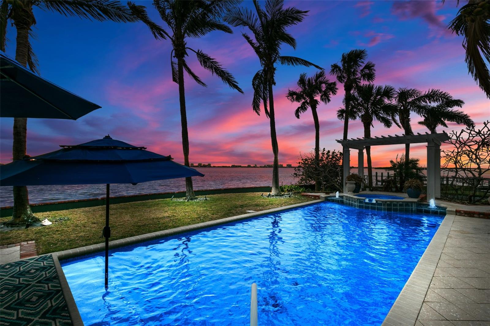 1828 VENETIAN POINT DR, CLEARWATER, FL, 33755