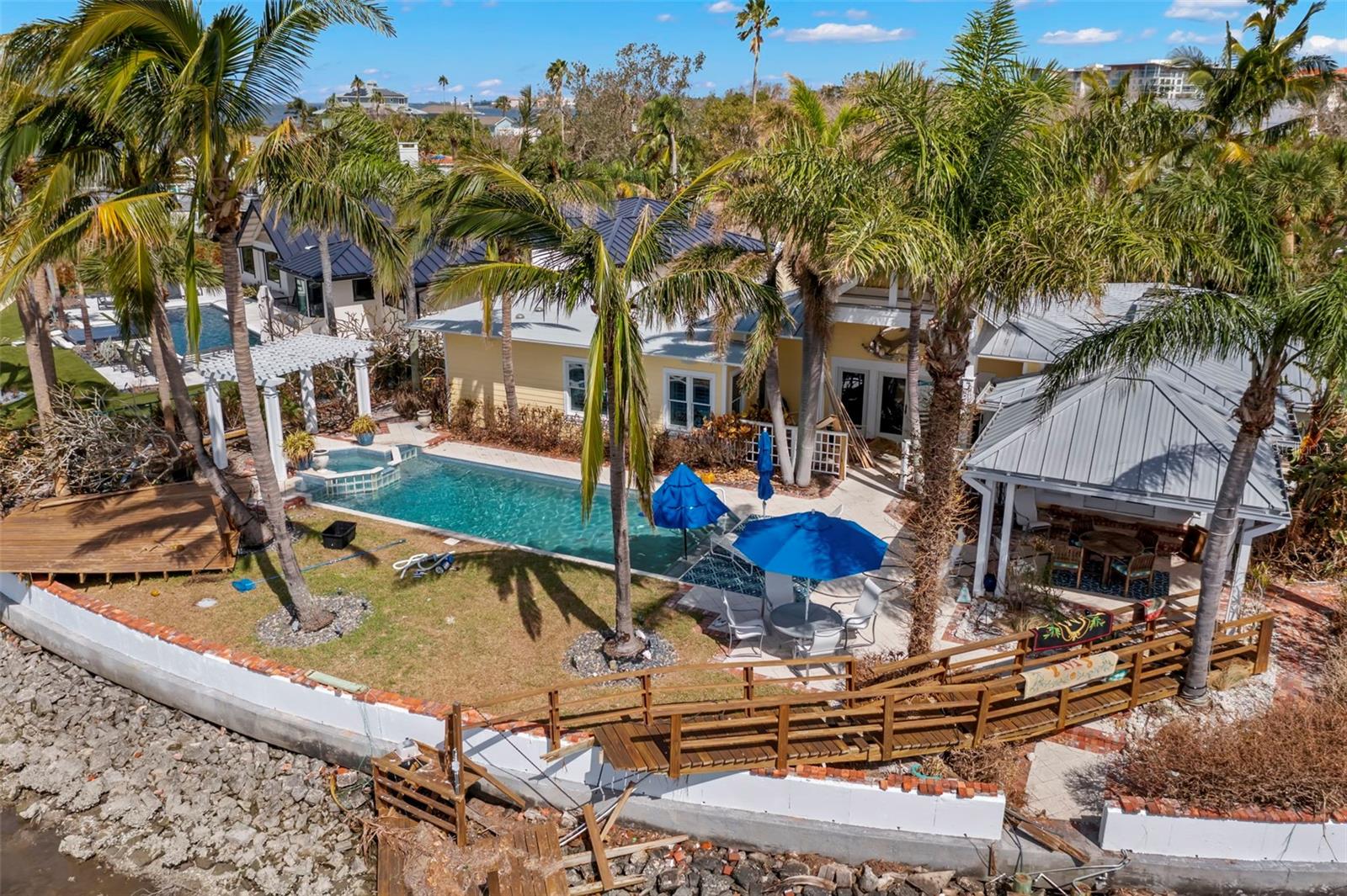 1828 VENETIAN POINT DR, CLEARWATER, FL, 33755