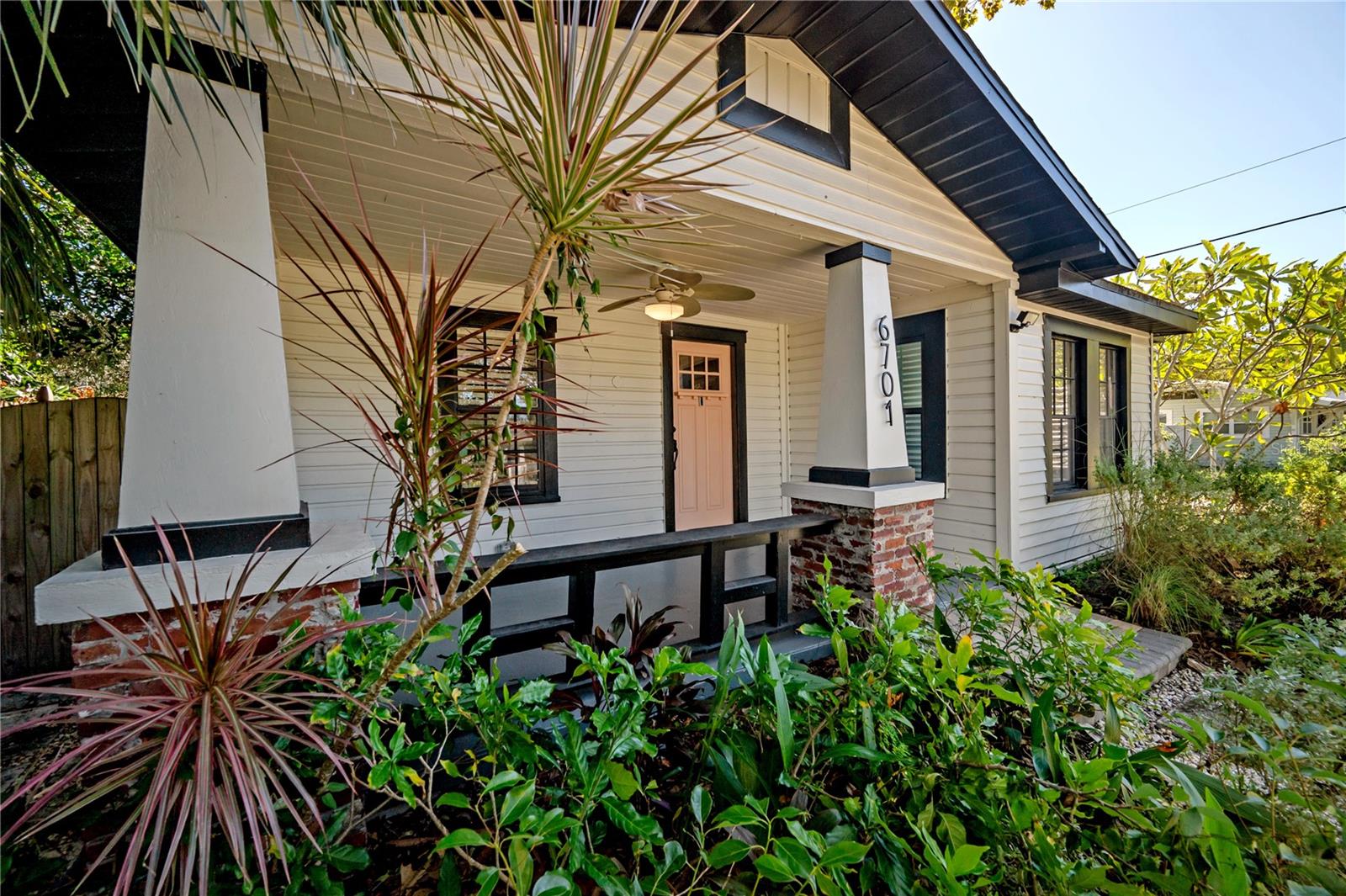 6701 N BRANCH AVE, TAMPA, FL, 33604