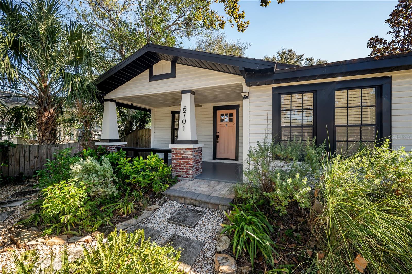 6701 N BRANCH AVE, TAMPA, FL, 33604