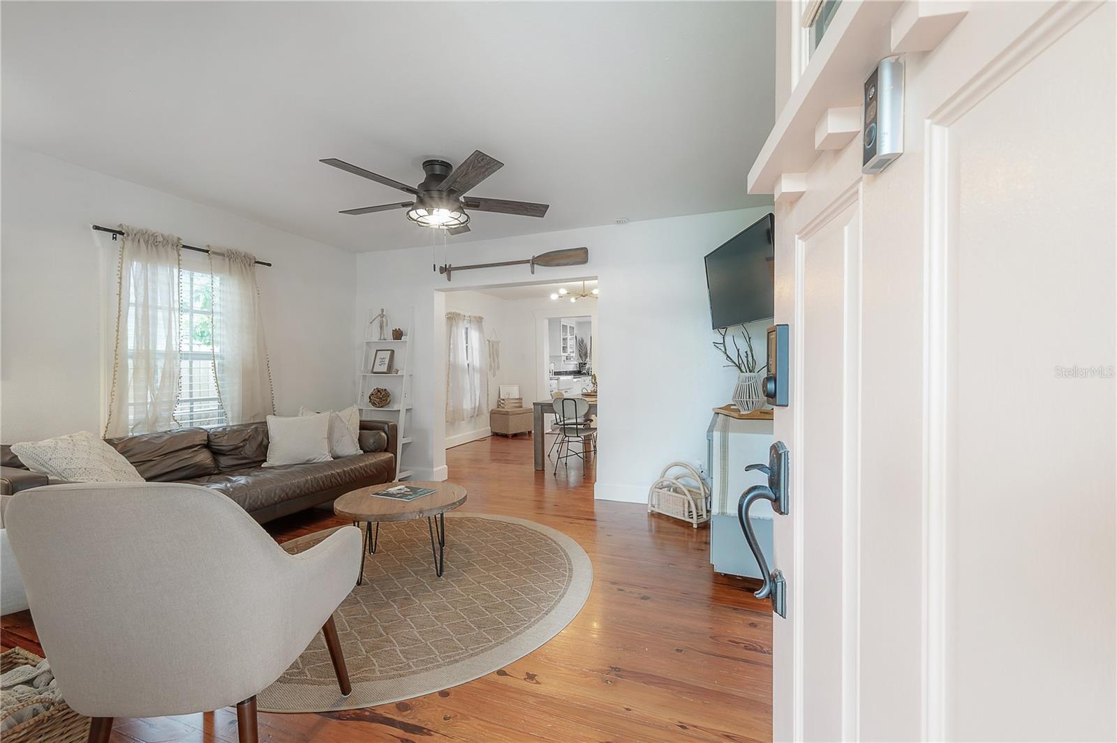 6701 N BRANCH AVE, TAMPA, FL, 33604