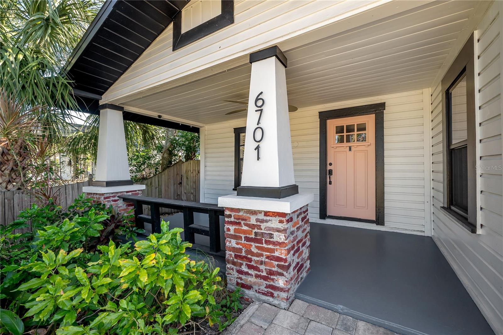 6701 N BRANCH AVE, TAMPA, FL, 33604
