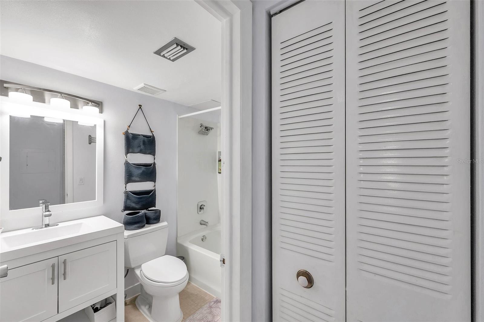 100 WAVERLY WAY #307, CLEARWATER, FL, 33756