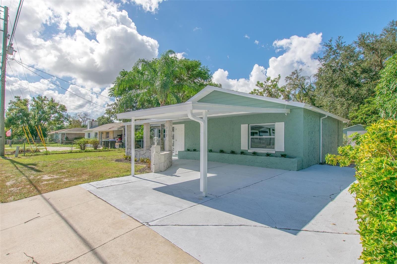 312 N THOMPSON RD, APOPKA, FL, 32703