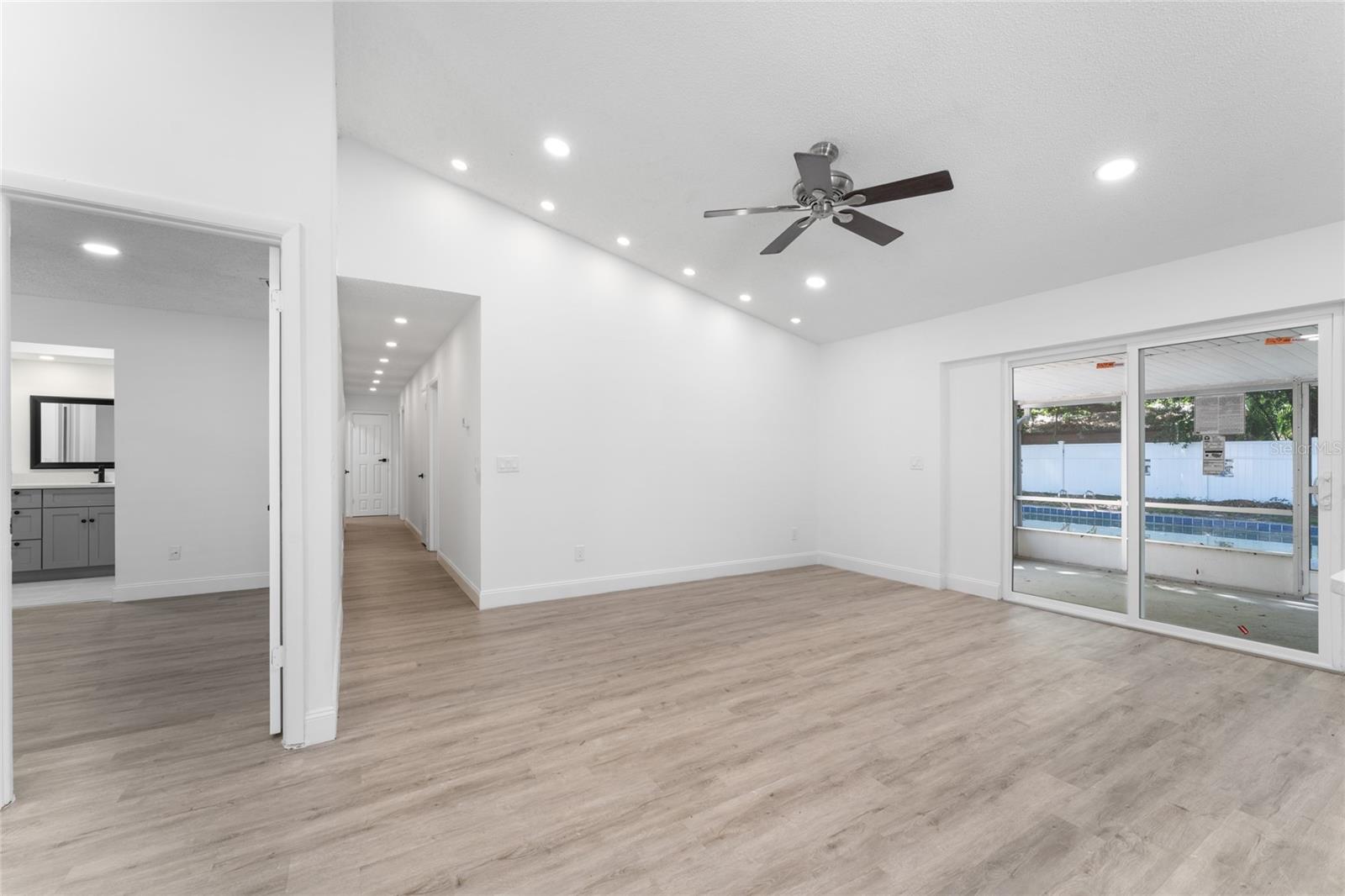 705 VANDERGRIFT DR, OCOEE, FL, 34761