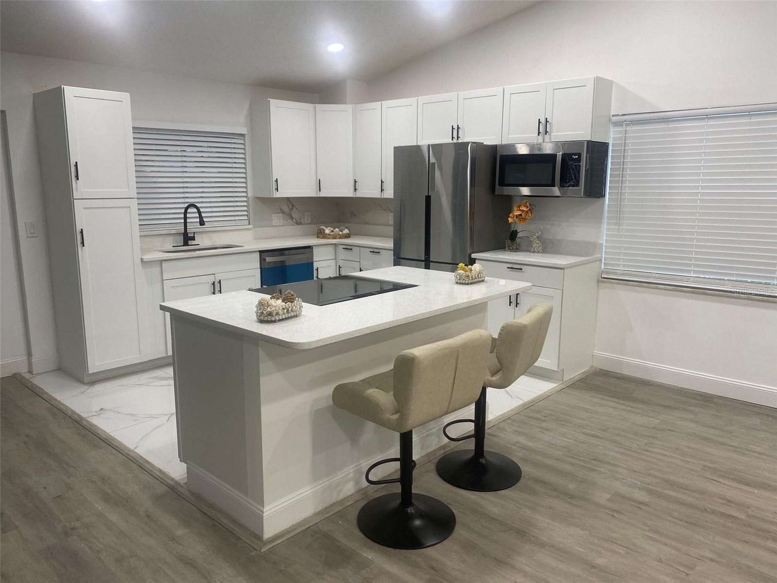 705 VANDERGRIFT DR, OCOEE, FL, 34761