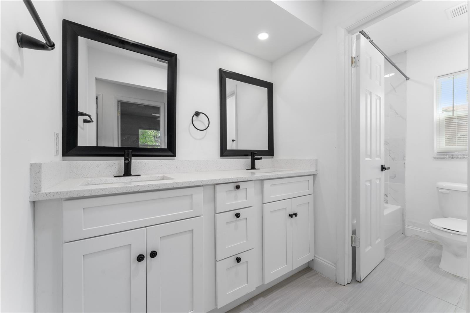 705 VANDERGRIFT DR, OCOEE, FL, 34761