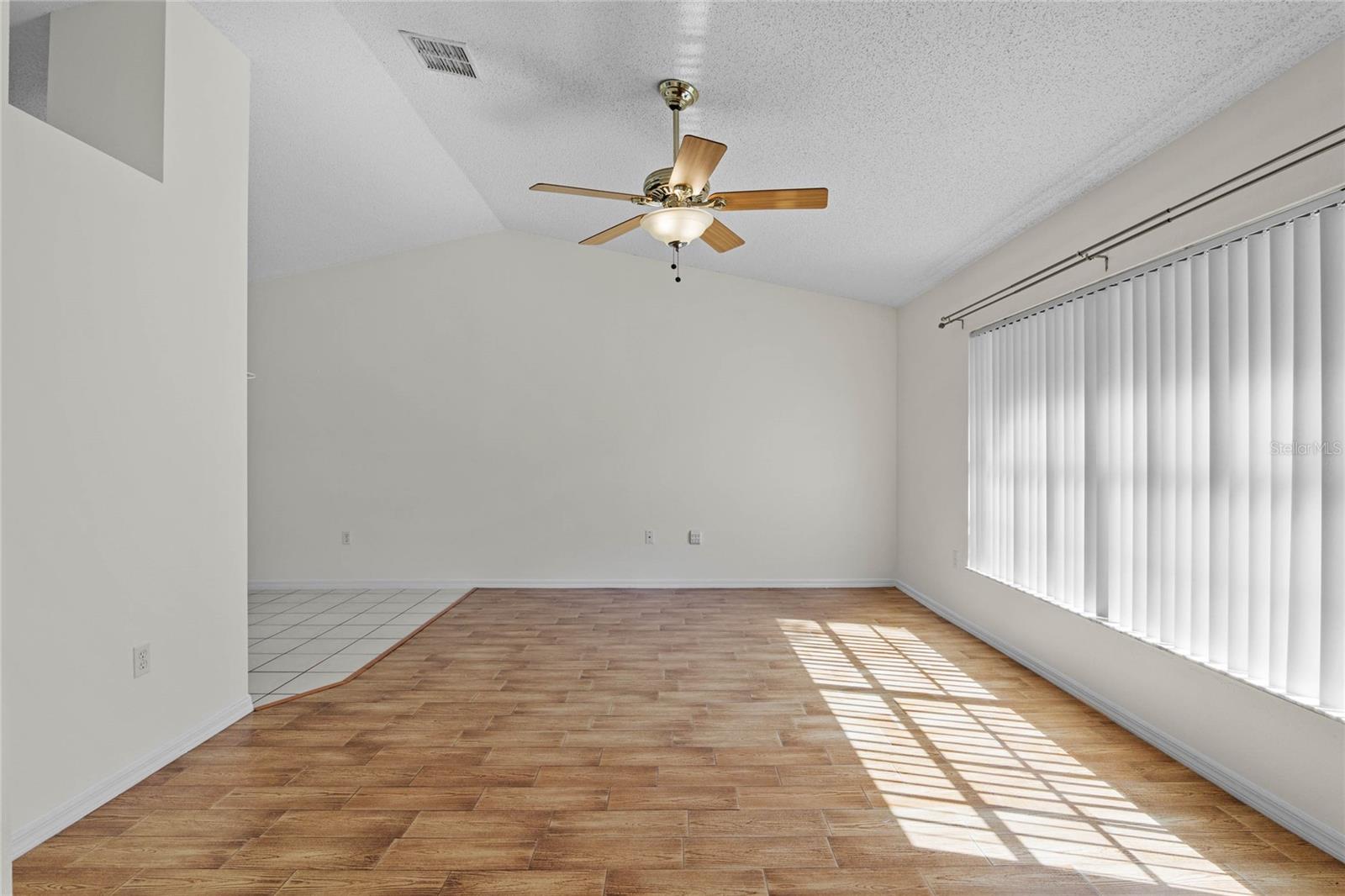 101 NEAL DR, DELTONA, FL, 32738