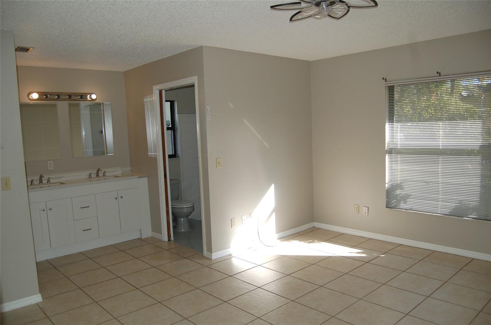 1630 FENTRESS AVE, DELTONA, FL, 32738
