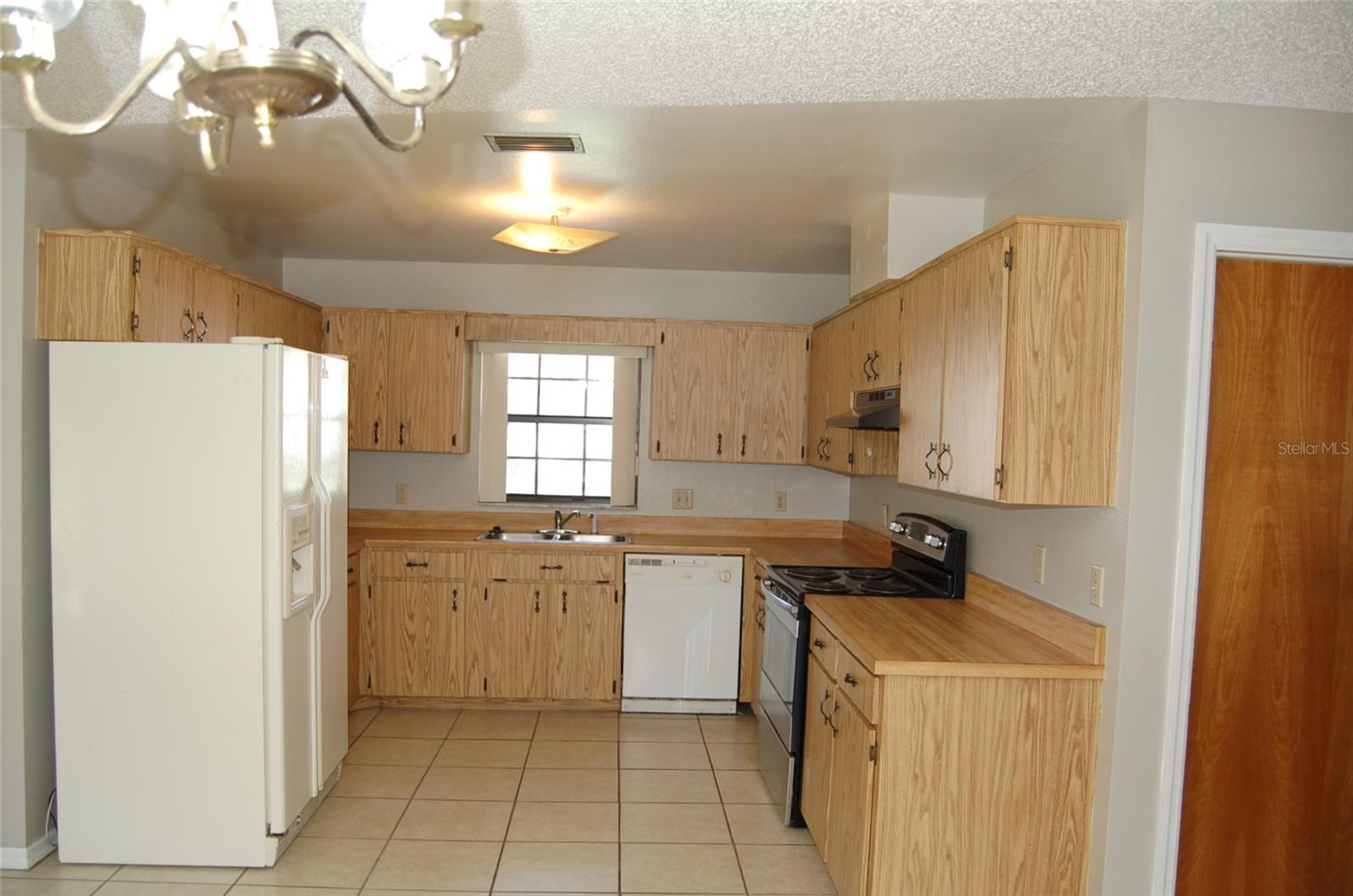 1630 FENTRESS AVE, DELTONA, FL, 32738