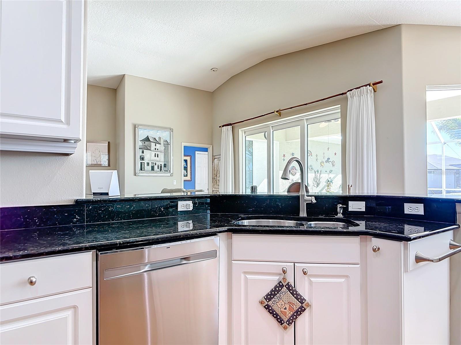 18138 AVONSDALE CIR, PORT CHARLOTTE, FL, 33948