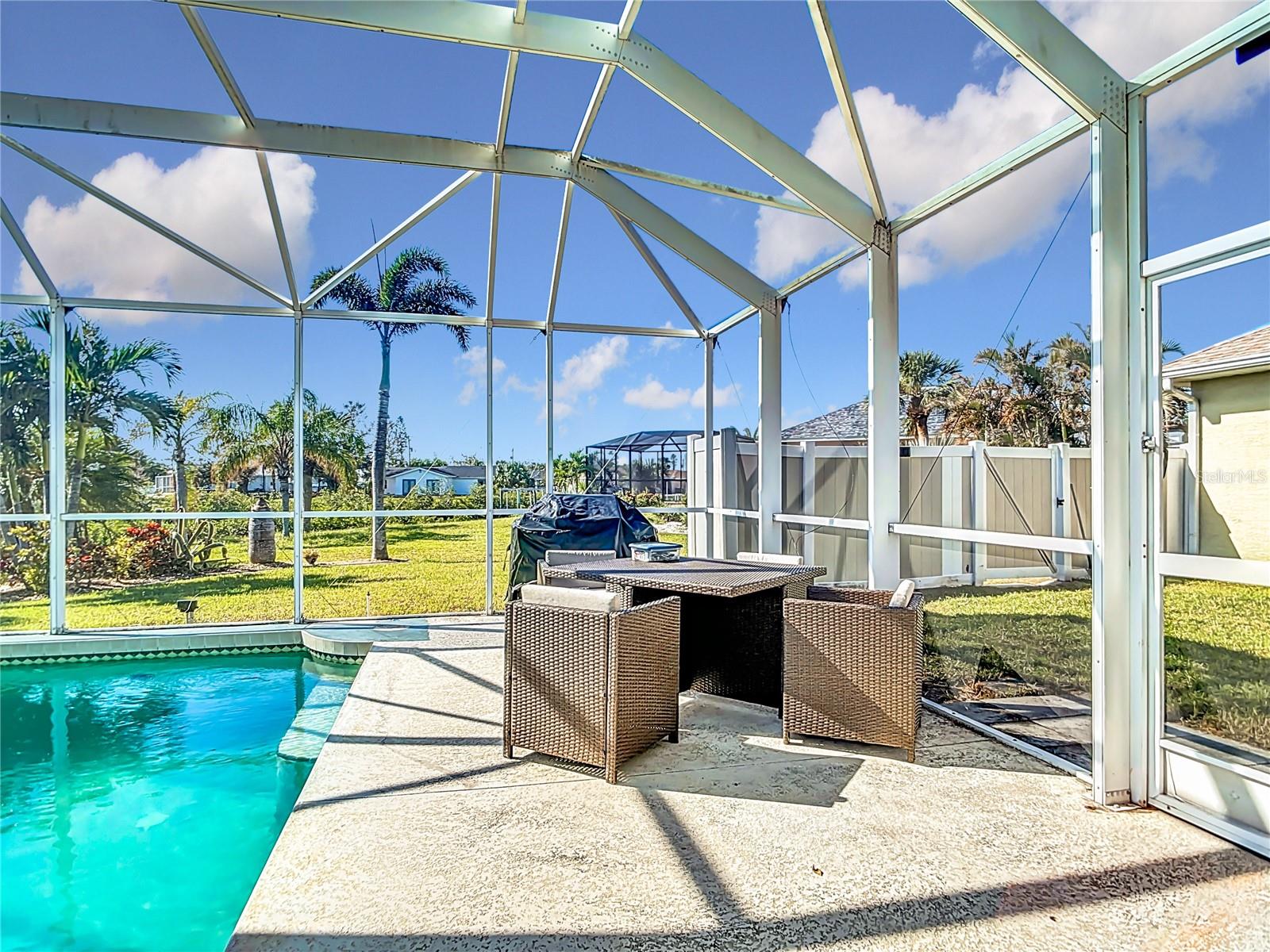 18138 AVONSDALE CIR, PORT CHARLOTTE, FL, 33948