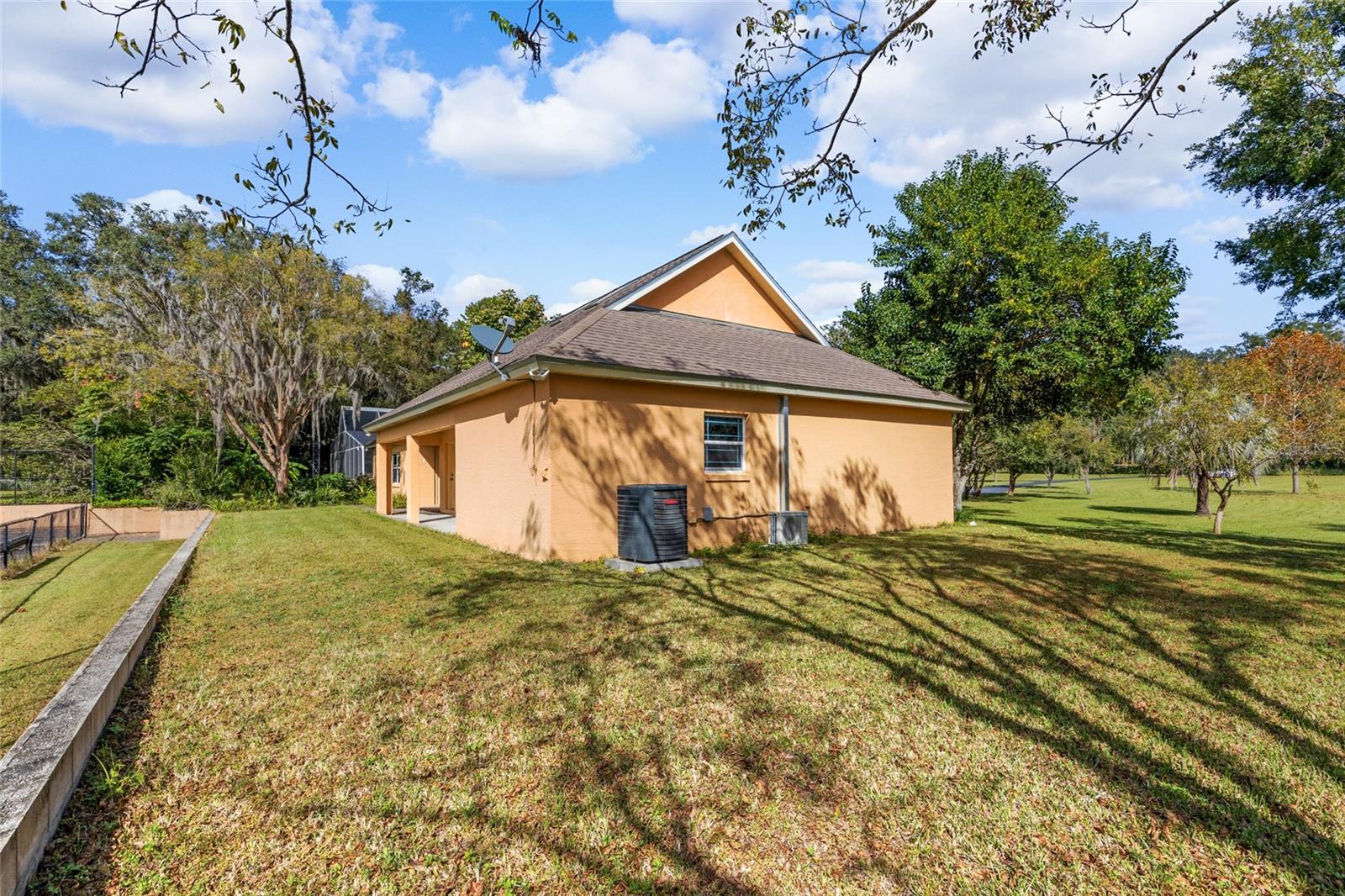 16638 N HIGHWAY 329, REDDICK, FL, 32686