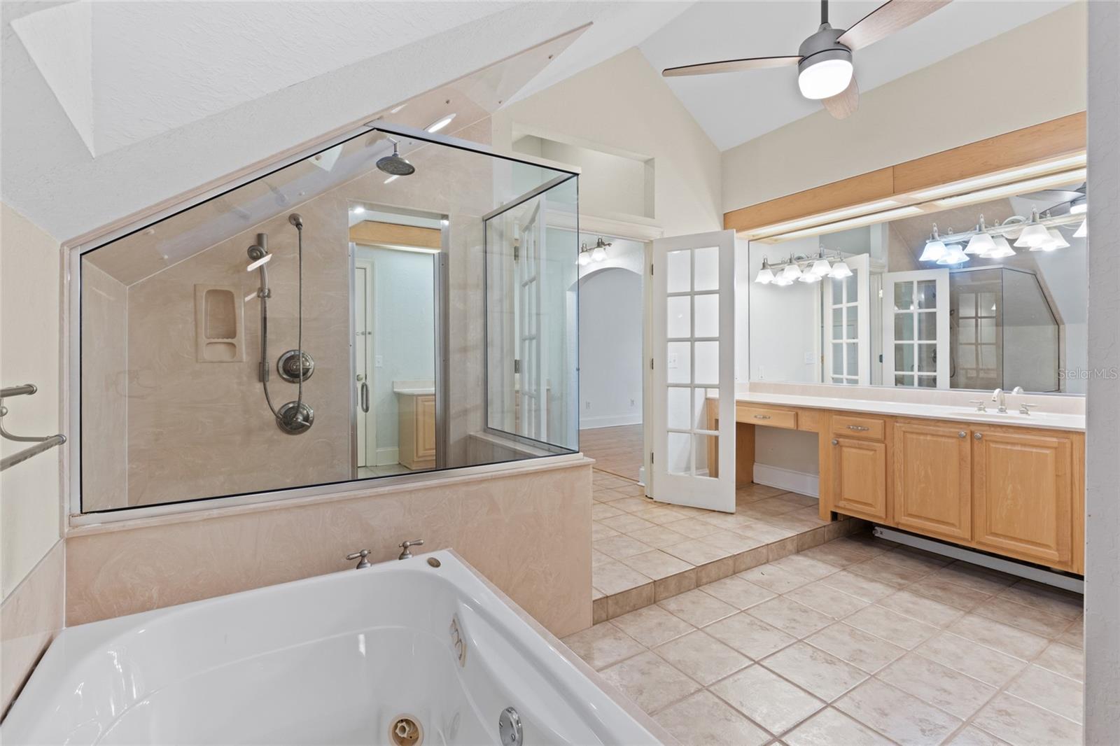 16638 N HIGHWAY 329, REDDICK, FL, 32686