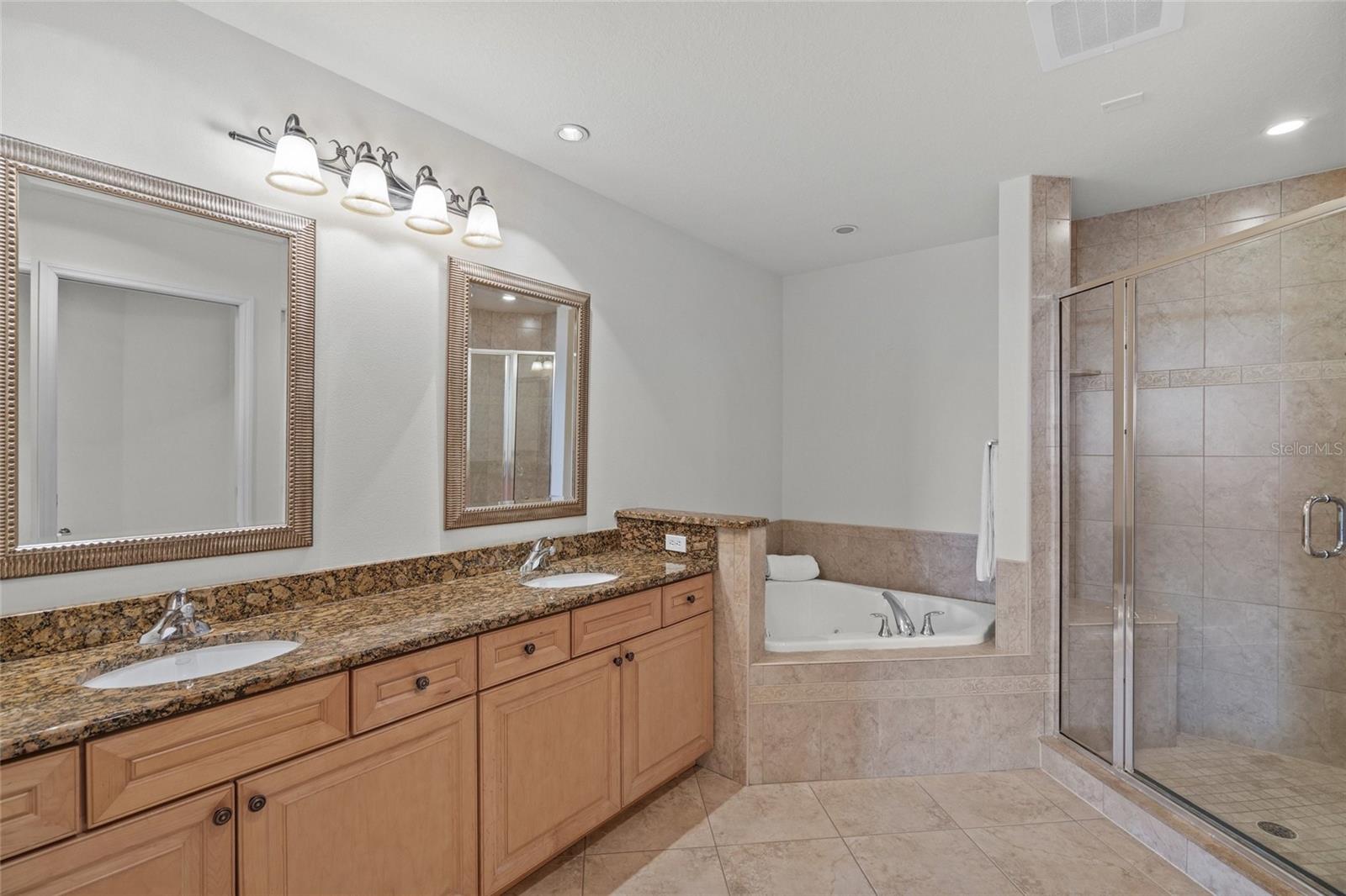 7710 LAKE VISTA CT #404, LAKEWOOD RANCH, FL, 34202