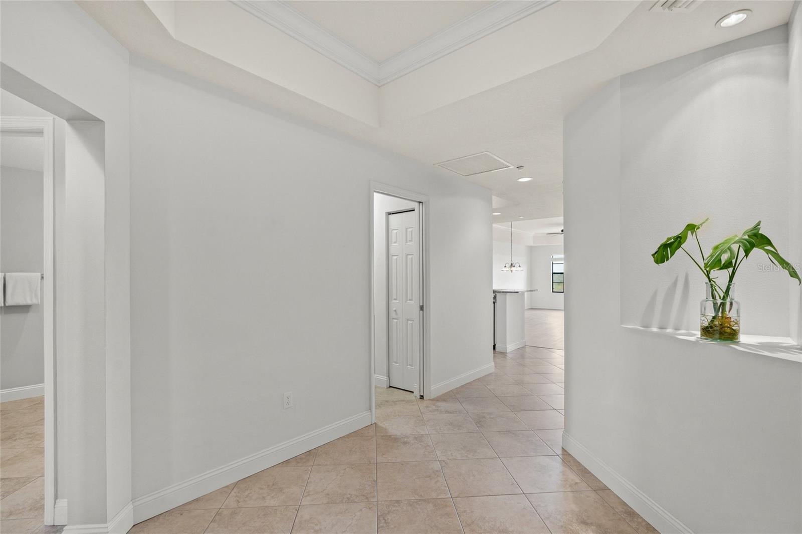 7710 LAKE VISTA CT #404, LAKEWOOD RANCH, FL, 34202