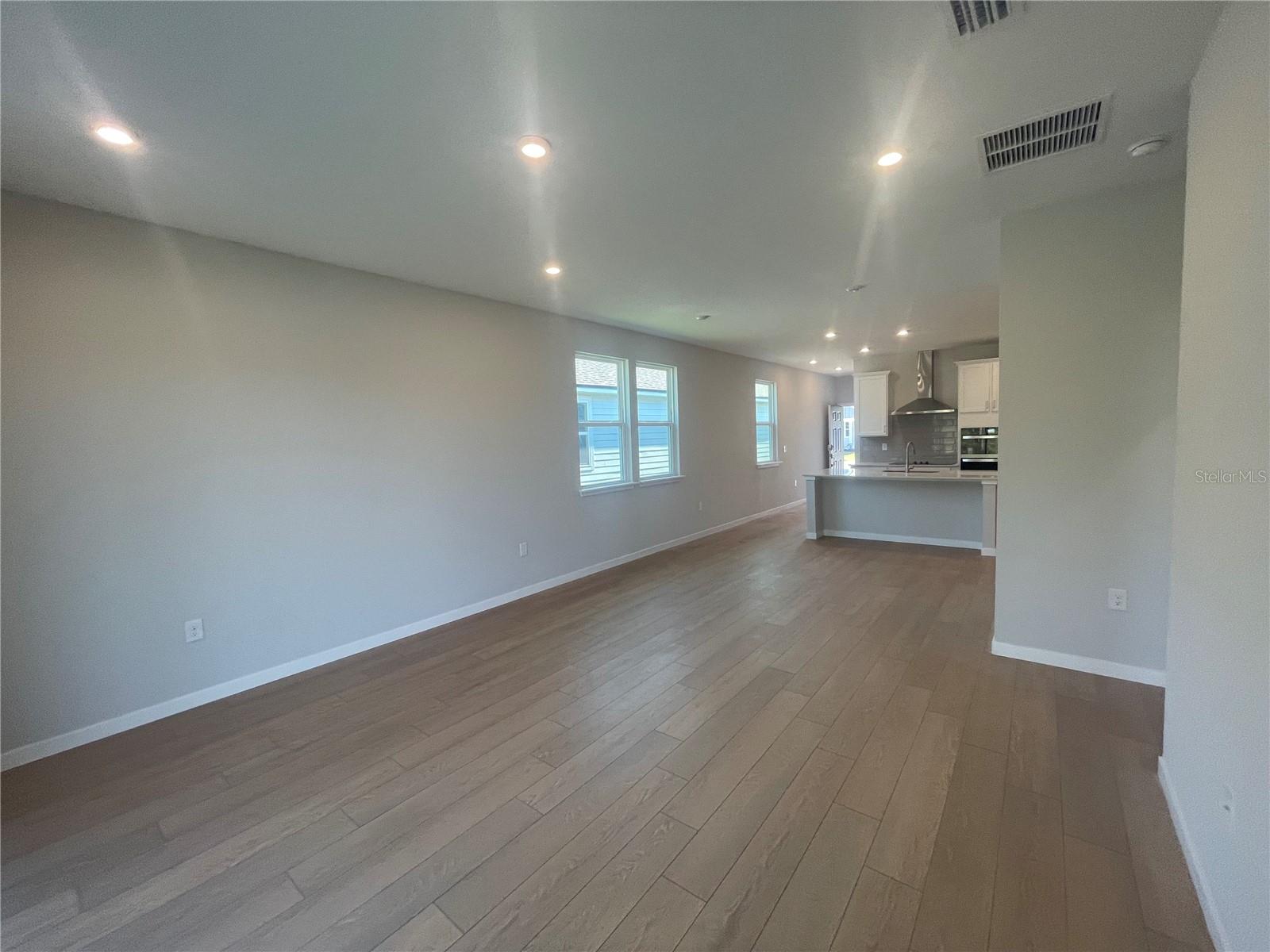 300 MONTGOMERY CT, PALM COAST, FL, 32164