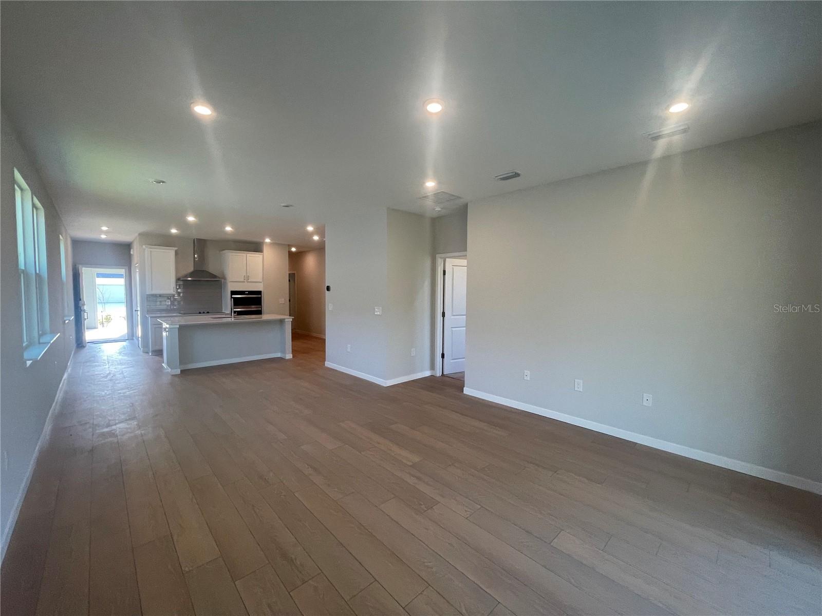 300 MONTGOMERY CT, PALM COAST, FL, 32164