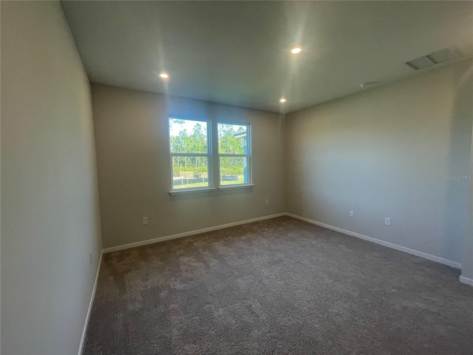 300 MONTGOMERY CT, PALM COAST, FL, 32164