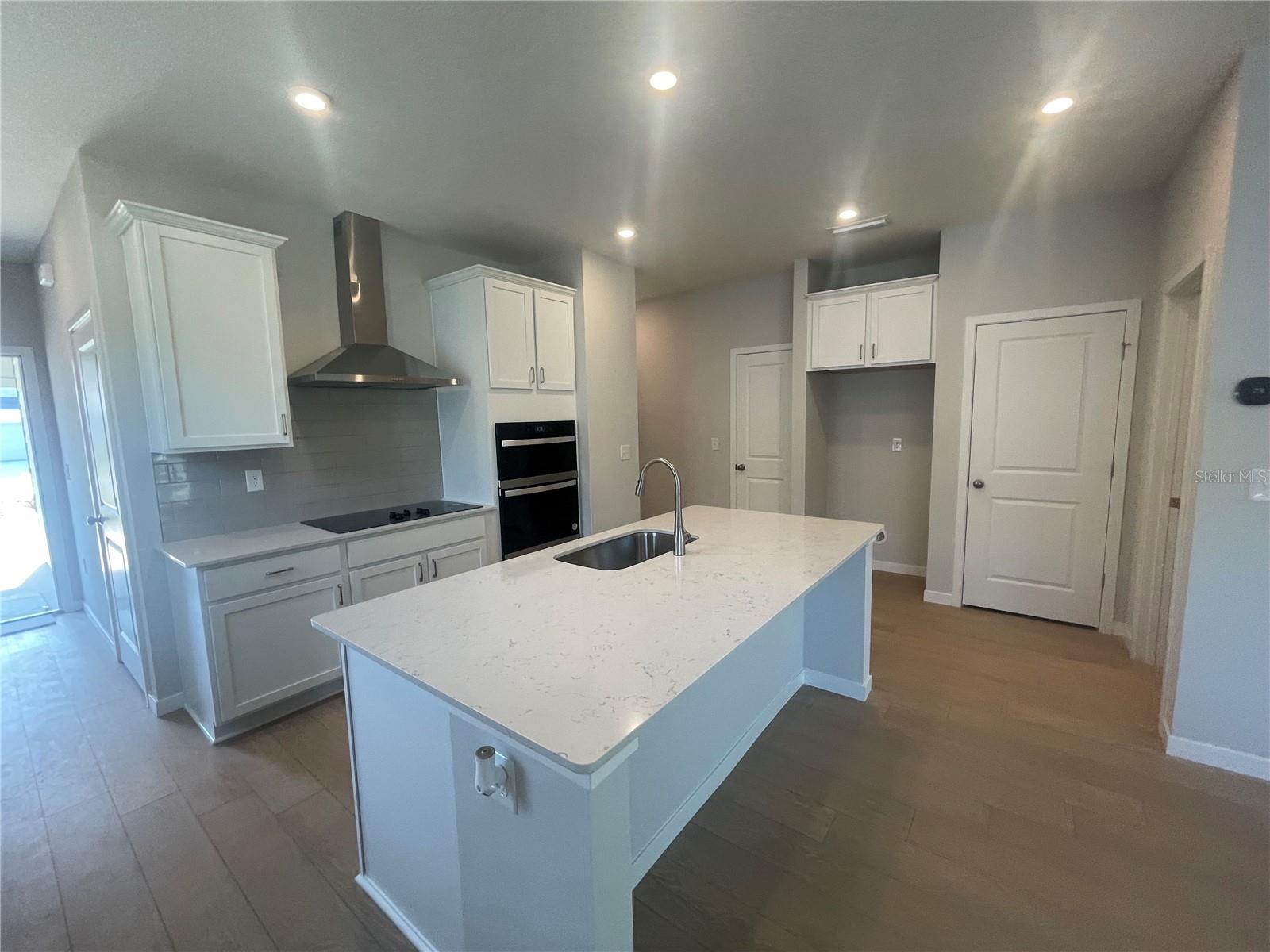 300 MONTGOMERY CT, PALM COAST, FL, 32164