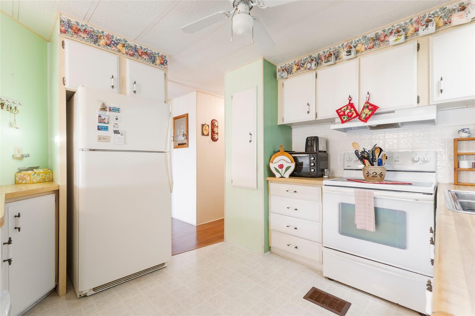 39353 DUNDEE RD, ZEPHYRHILLS, FL, 33542