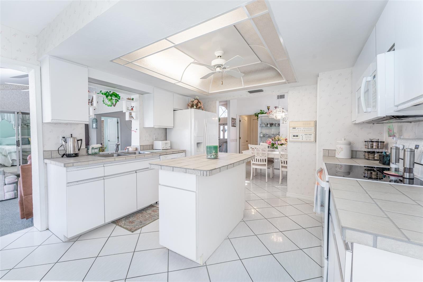 17897 ACACIA DR, NORTH FORT MYERS, FL, 33917