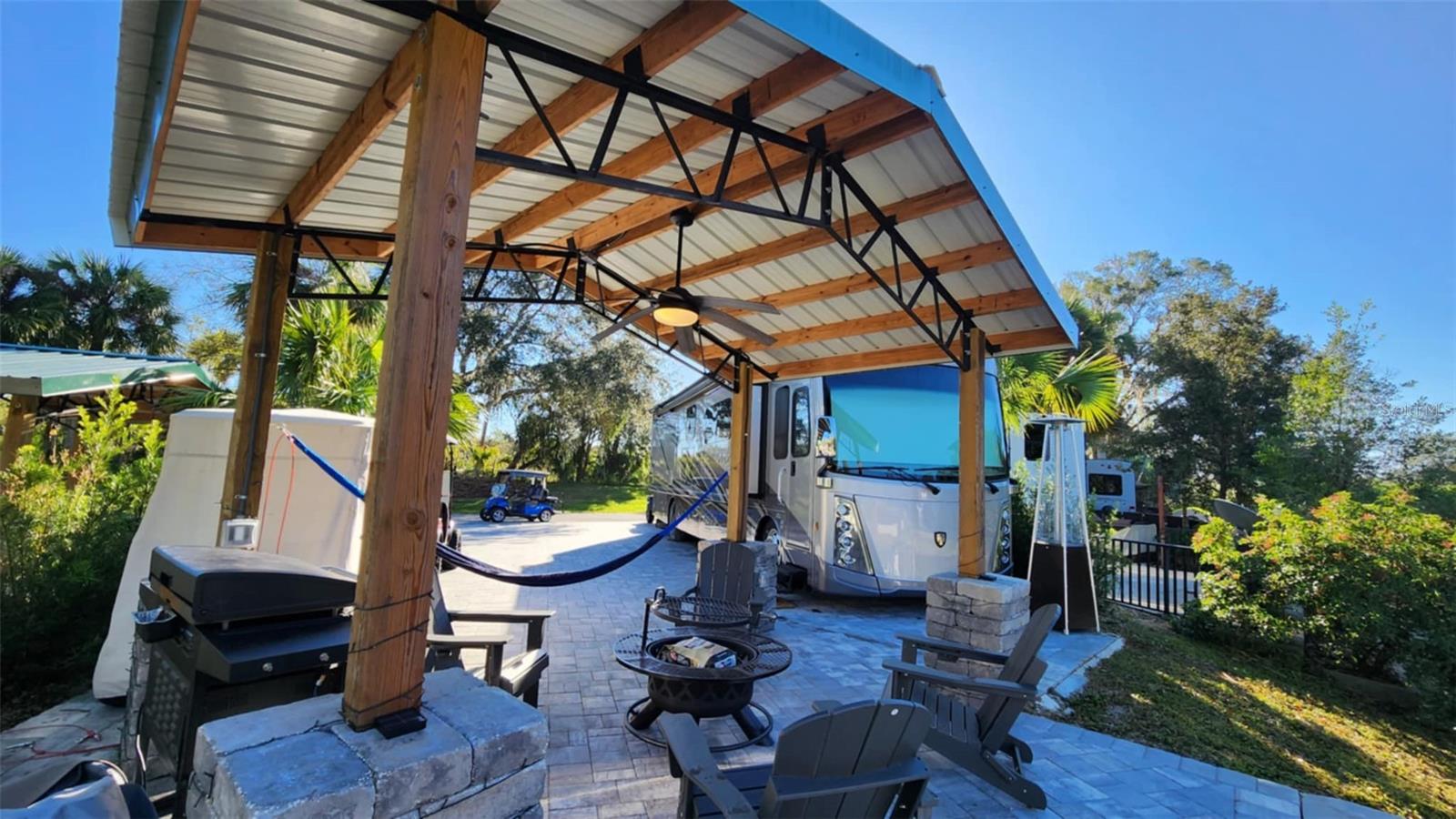 556 WATERWAY DR, LAKE WALES, FL, 33898