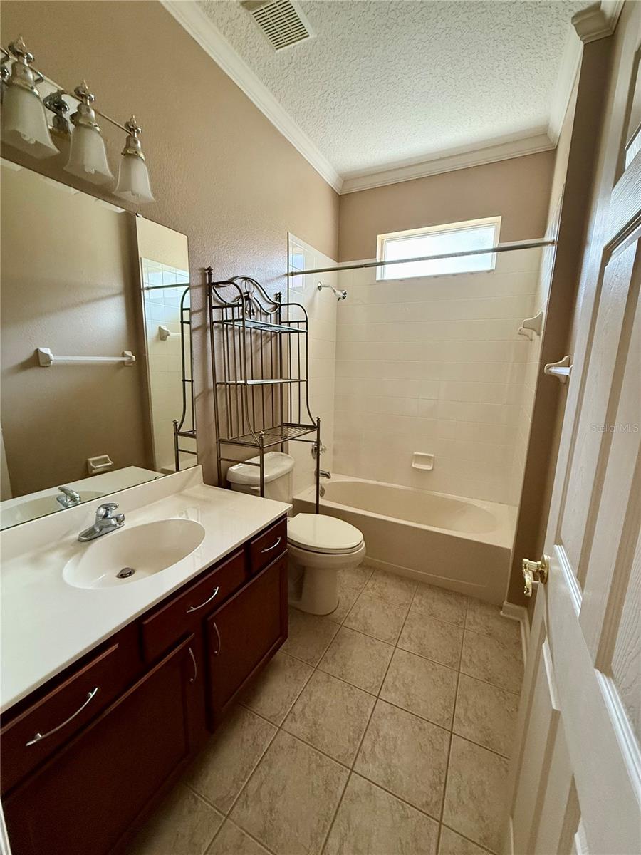 101 AVENHAM DR, DELAND, FL, 32724