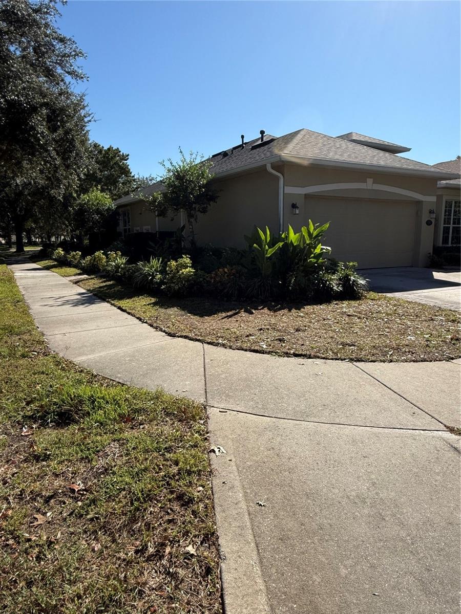 101 AVENHAM DR, DELAND, FL, 32724